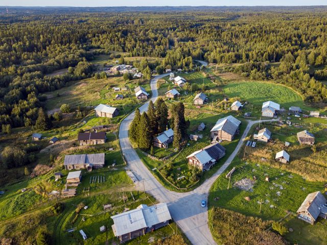 Экскурсия из Петрозаводска в Сортавалу: добыча гранатов и калитки — фото 3