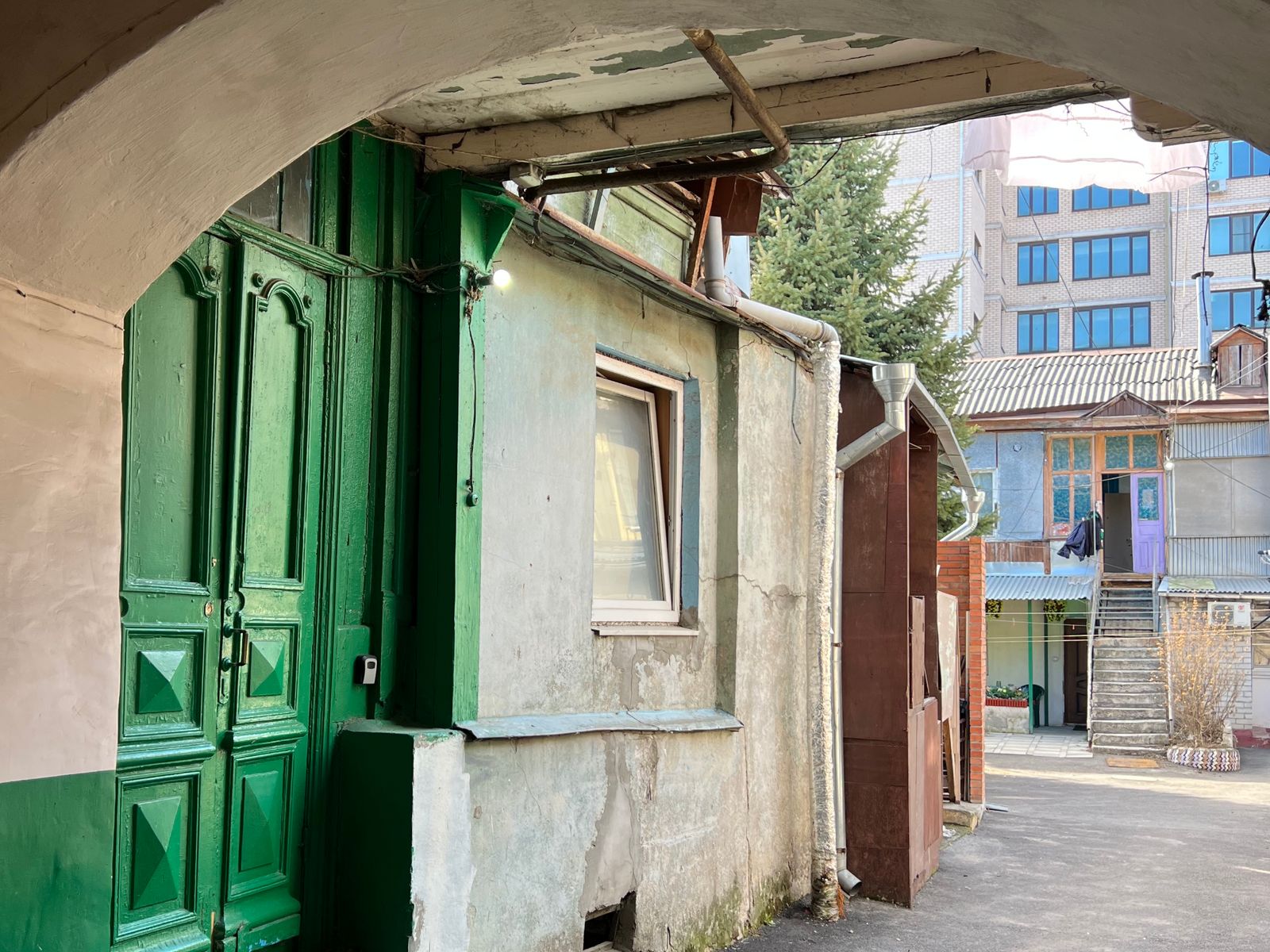 Старый дворик