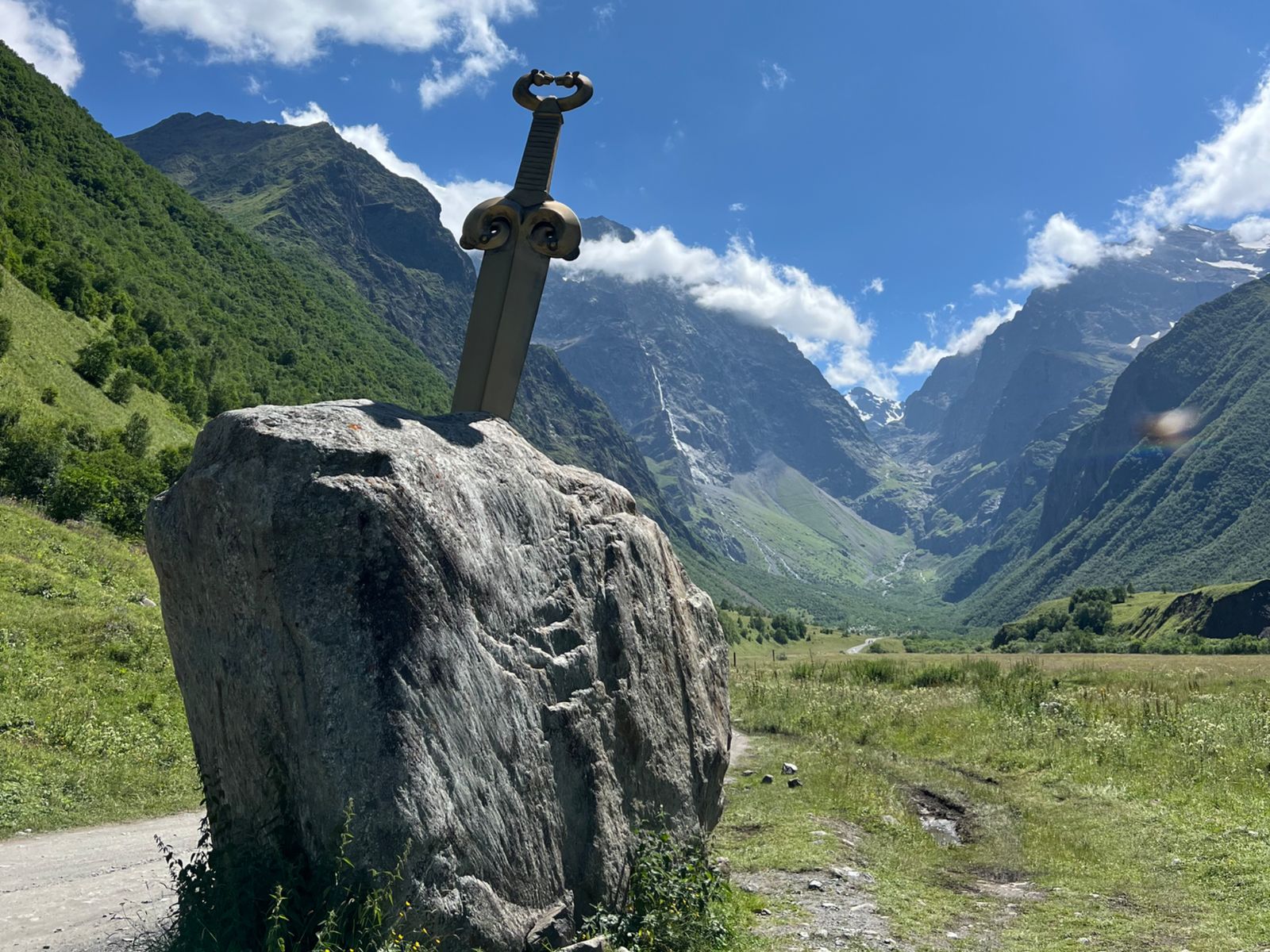 Меч в камне