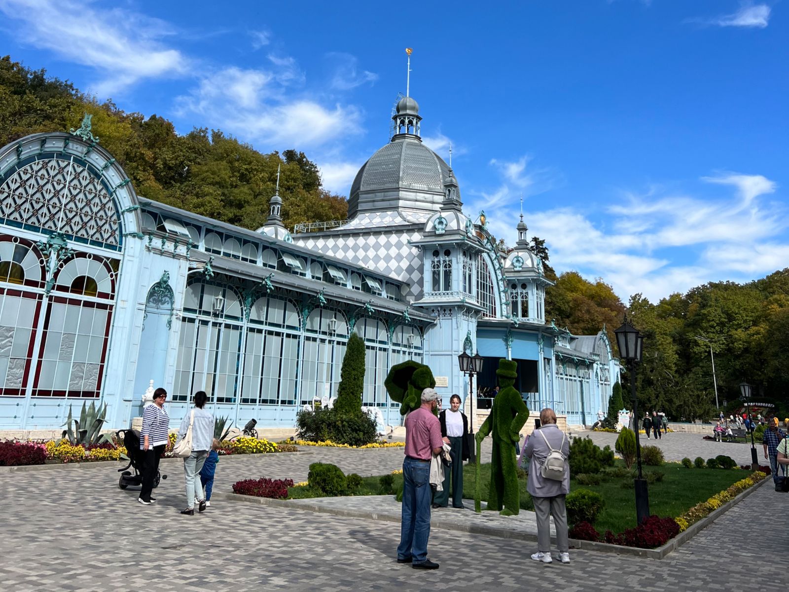 Галерея