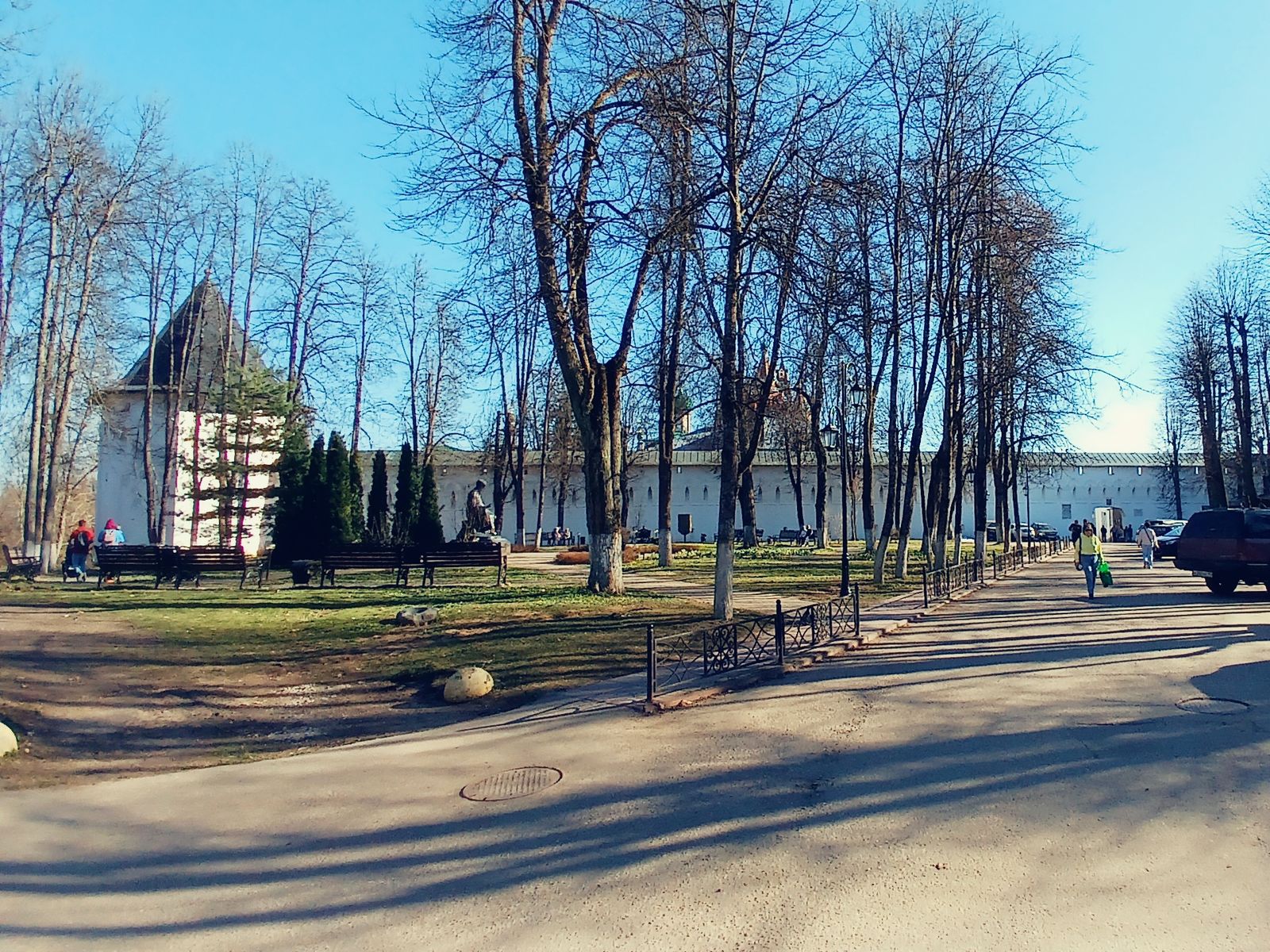 Вход в Саввино-Сторожевский монастырь
