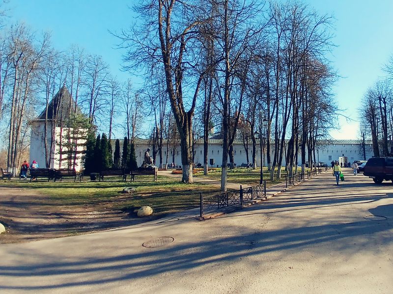 Вход в Саввино-Сторожевский монастырь