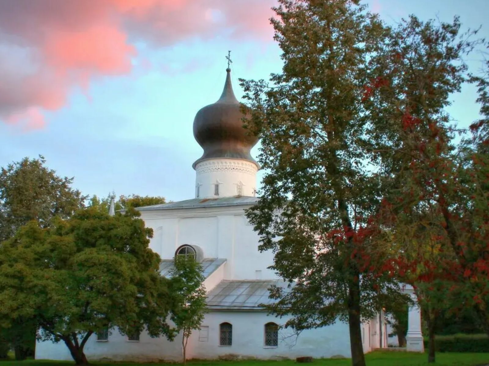 Храм
