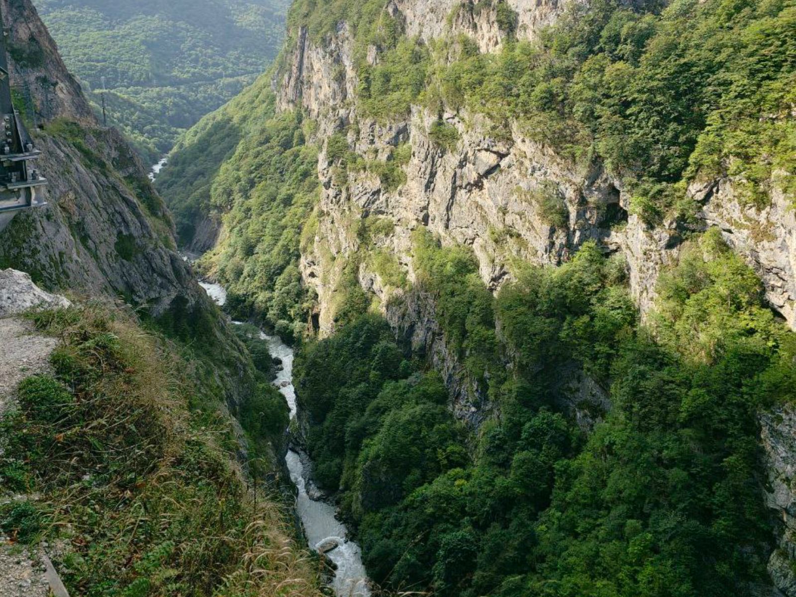 Теснина Черекского ущелья
