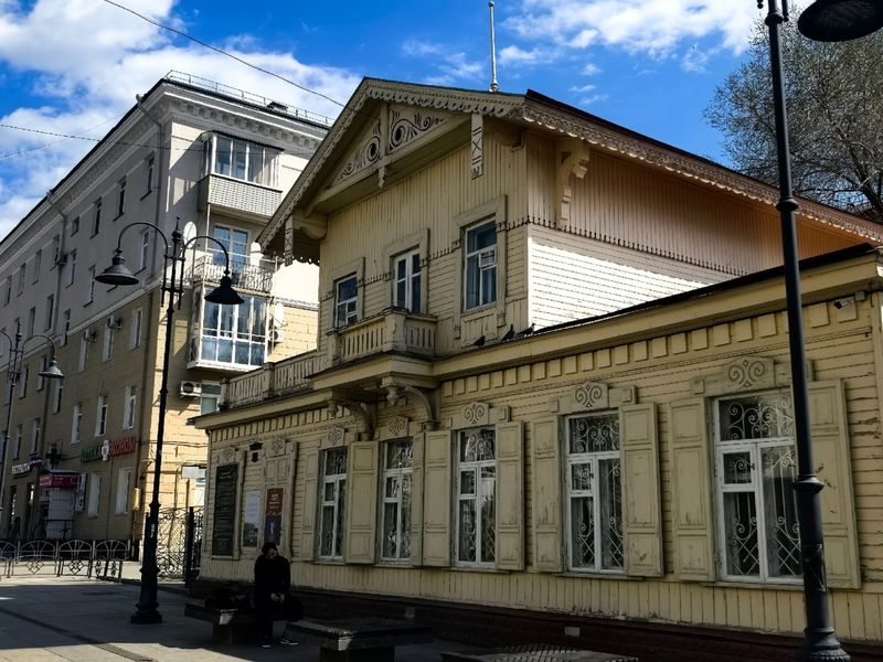 Пешеходная экскурсия по улице Плотниковской (ныне Ч. Валиханова) - индивидуальная экскурсия в Омске пешком длительностью 2 часа с количеством участников до 12 человек цена экскурсии 12500₽