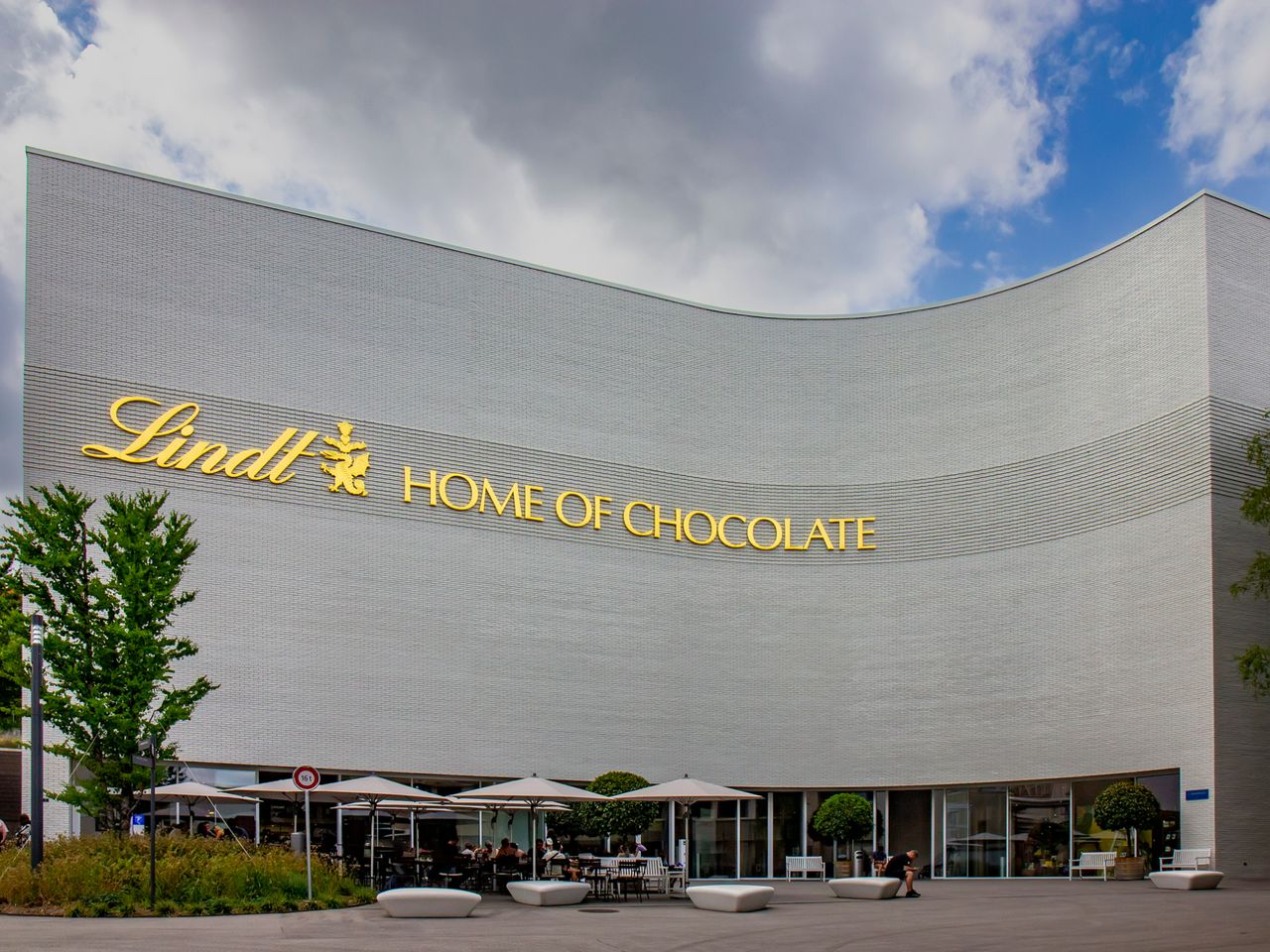 Индивидуальная экскурсия в Цюрихе "Дом шоколада Lindt" - индивидуальная экскурсия в Цюрихе на машине гида длительностью 3 часа с количеством участников до 6 человек цена экскурсии 480€