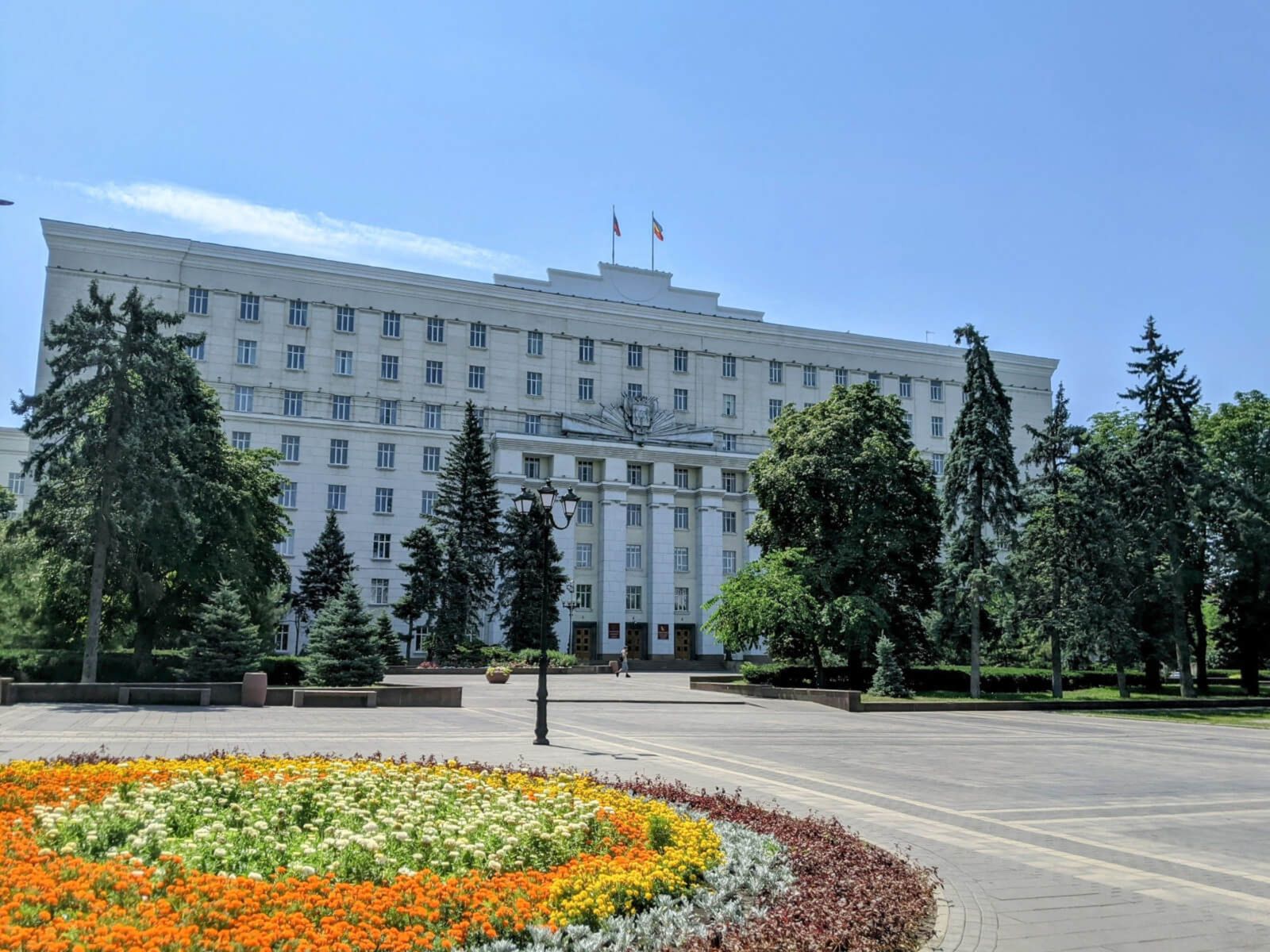 Главное здание города