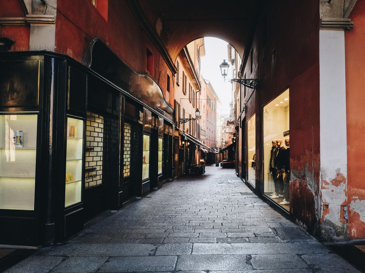 Индивидуальная тематическая экскурсия "Болонская школа живописи" - индивидуальная экскурсия в Болонье пешком длительностью 3 часа с количеством участников до 12 человек со скидкой 15% цена экскурсии 229.5€