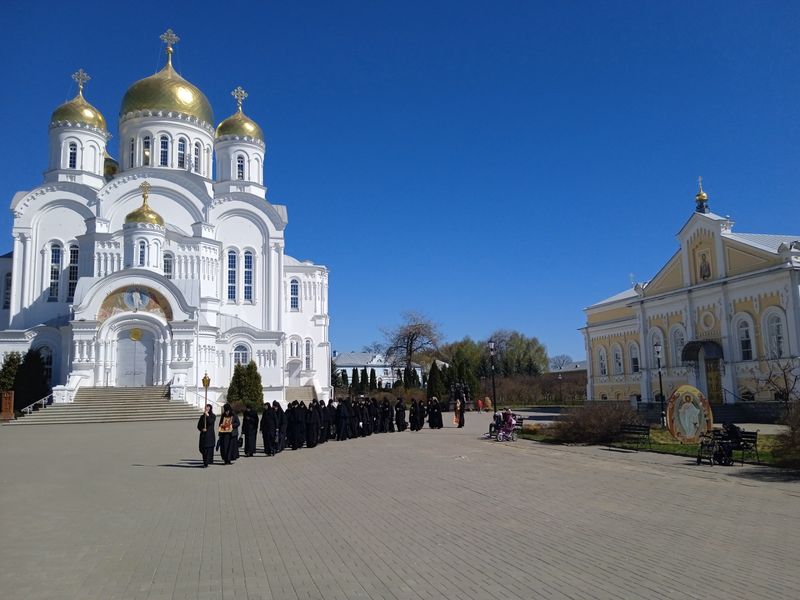 Индивидуальная экскурсия в Серафимо-Дивеевский монастырь на авто - индивидуальная экскурсия в Нижнем Новгороде на машине гида длительностью 10 часов с количеством участников до 4 человек цена экскурсии 36000₽