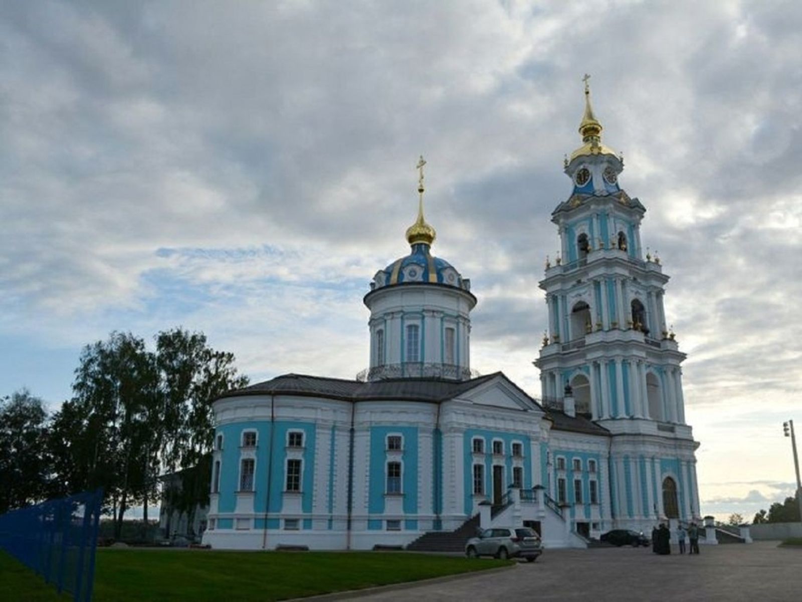 Храм