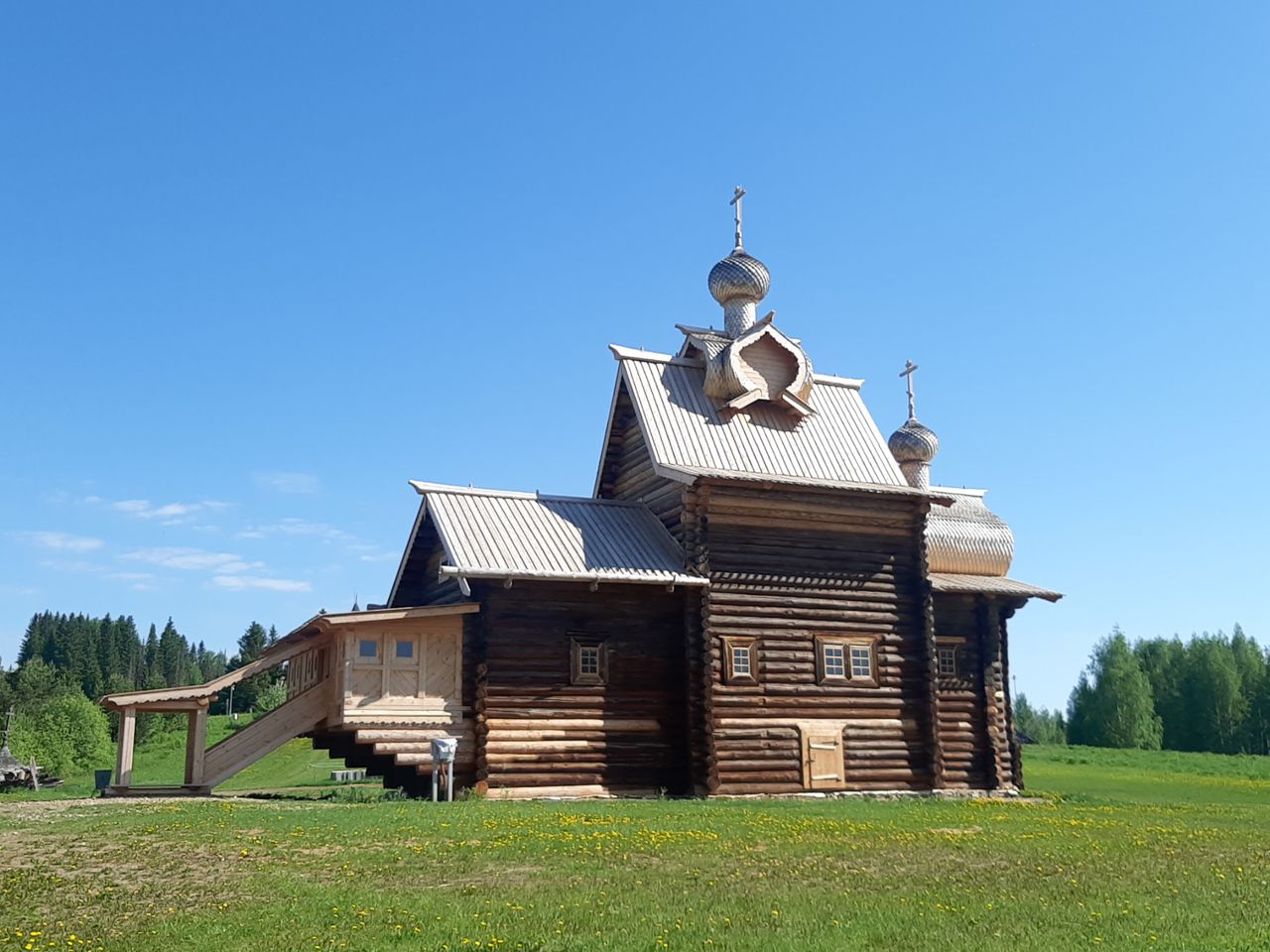 Экскурсия из Перми в Музей деревянного зодчества "Хохловка" - индивидуальная экскурсия в Перми на машине гида длительностью 5 часов с количеством участников до 5 человек цена экскурсии 12000₽