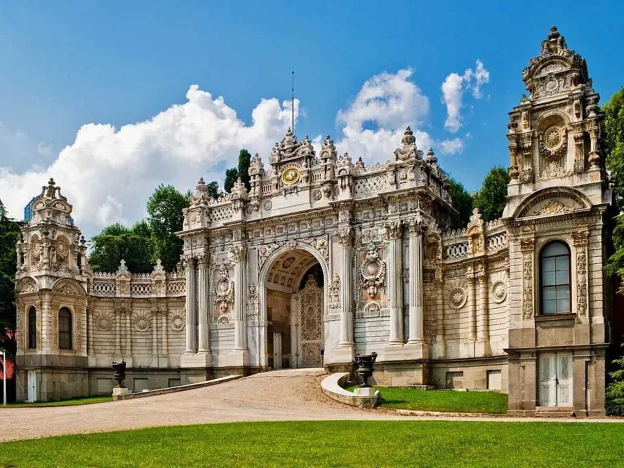 Экскурсия в Стамбуле "Имперская роскошь и дыхание Босфора" - индивидуальная экскурсия в Стамбуле длительностью 4 часа с количеством участников до 7 человек цена экскурсии 300€