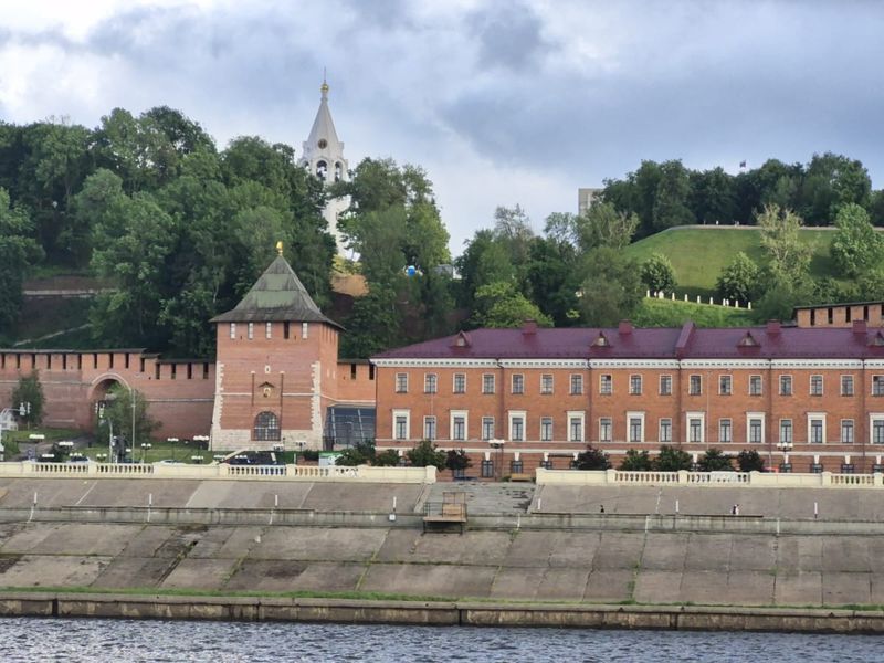 Индивидуальная экскурсия по местам славы в Нижнем Новгороде - индивидуальная экскурсия в Нижнем Новгороде пешком длительностью 2 часа с количеством участников до 10 человек цена экскурсии 8000₽