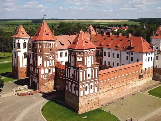 Индивидуальный трансфер из Бреста по замкам Беларуси — фото 3