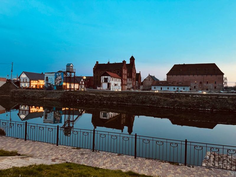 Экскурсия по малым городам Янтарного края: сквозь пыль веков - групповая экскурсия в Калининграде на автобусе длительностью 8 часов с количеством участников до 18 человек со скидкой 5% цена экскурсии 4085₽