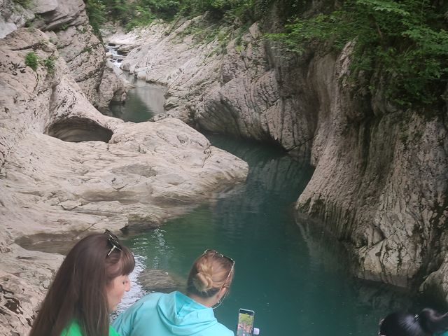 Обзорная экскурсия в Сочи: водопады, ущелье и чайные плантации — фото 2