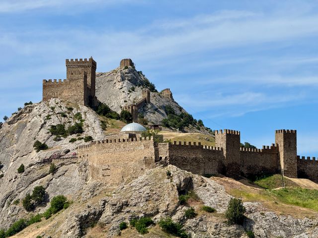 Групповая обзорная экскурсия из Феодосии в Судак и Новый Свет — фото 2