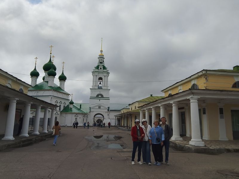 Групповая иммерсивная экскурсия в Костроме - индивидуальная экскурсия в Костроме пешком длительностью 1.5 часа с количеством участников более 20 человек со скидкой 5% цена экскурсии 1425₽