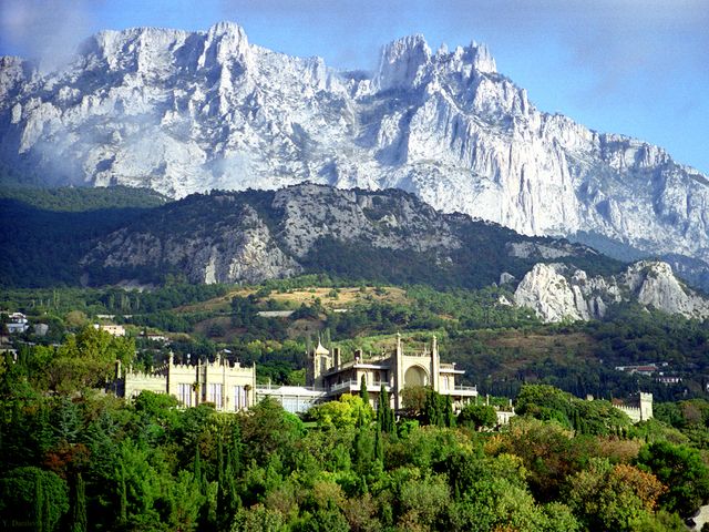 Индивидуальная экскурсия из Севастополя в Балаклаву и Ялту — фото 3