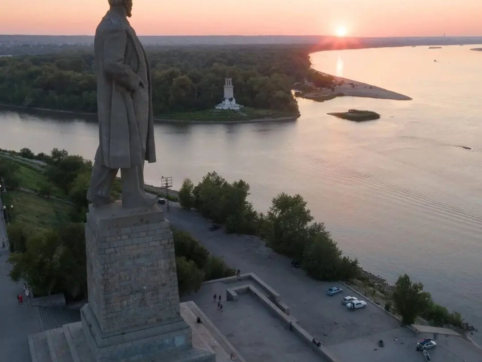 Волго-Донской канал, самый большой памятник Ленину в мире 