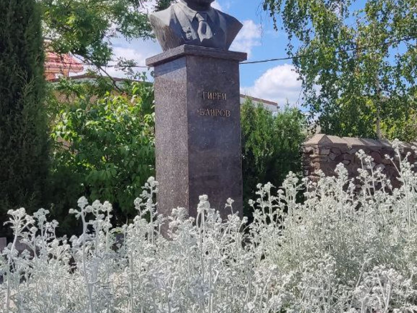 Памятник Гирею Баирову