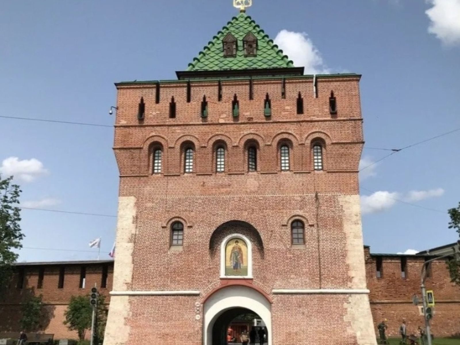 Дмитриевская башня