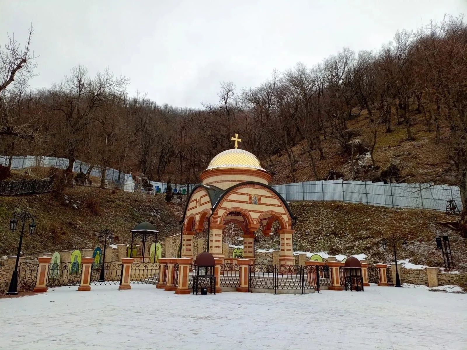 Территория обители