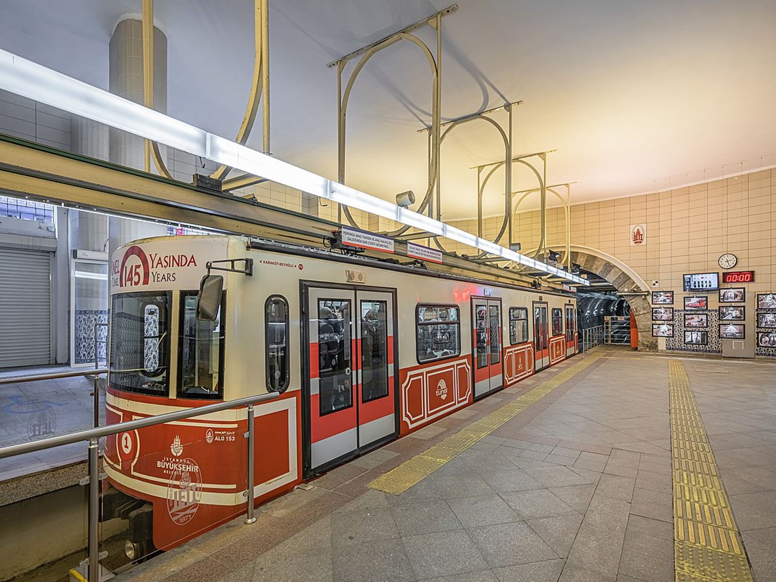 Метро в Стамбуле