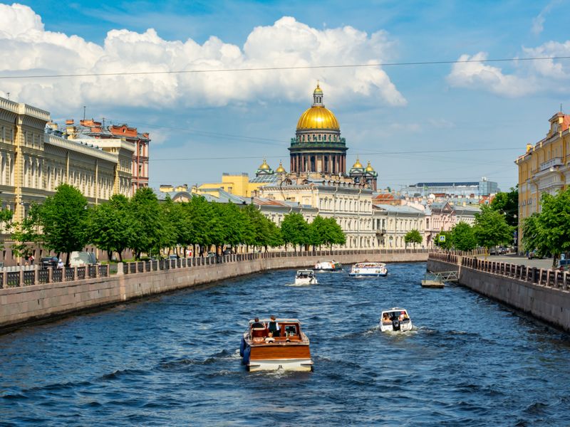 Первое знакомство с городом на Неве - индивидуальная экскурсия в Санкт-Петербурге пешком длительностью 2 часа с количеством участников до 4 человек цена экскурсии 9350₽