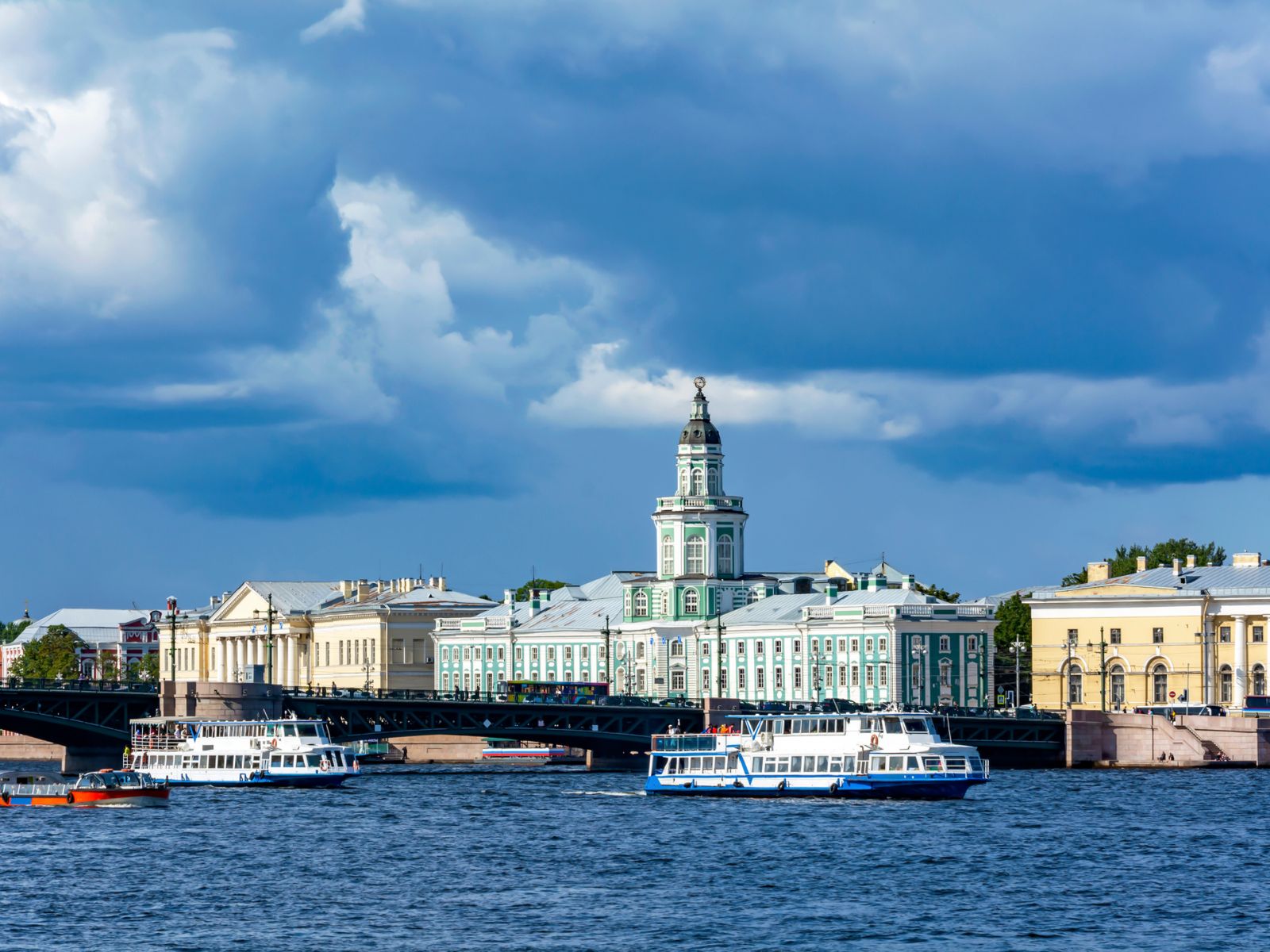 Город на Неве