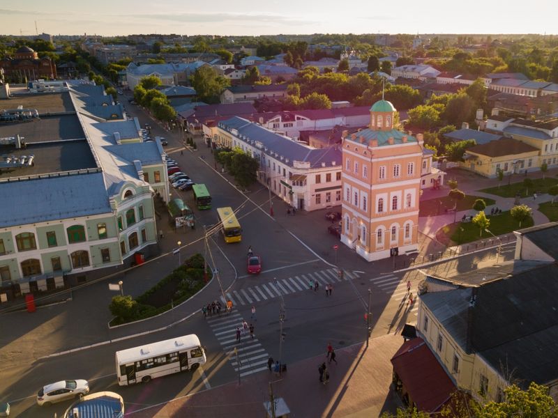 Обзорная экскурсия по Мурому: легенды и секреты древнего города - индивидуальная экскурсия в Муроме пешком длительностью 2 часа с количеством участников до 6 человек со скидкой 5% цена экскурсии 3705₽
