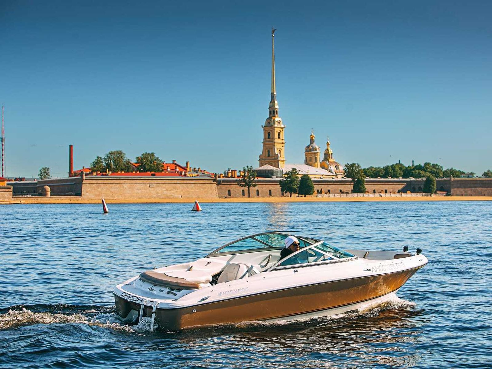 Экскурсия по рекам и каналам