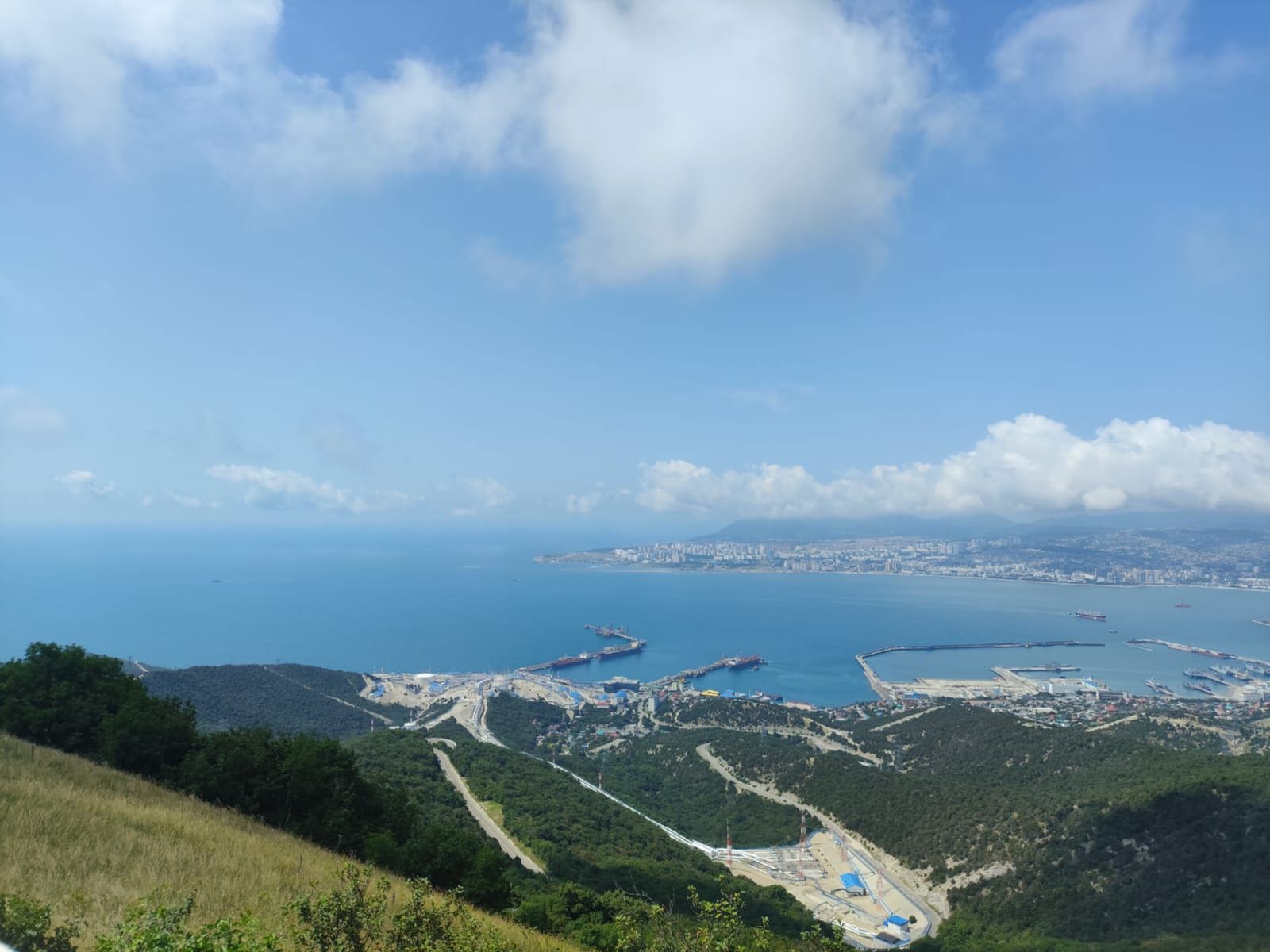 Панорама Цемесской бухты 