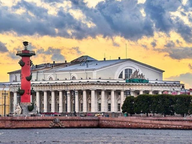 Обзорная экскурсия "Ансамбль Стрелки Васильевского острова" — фото 2