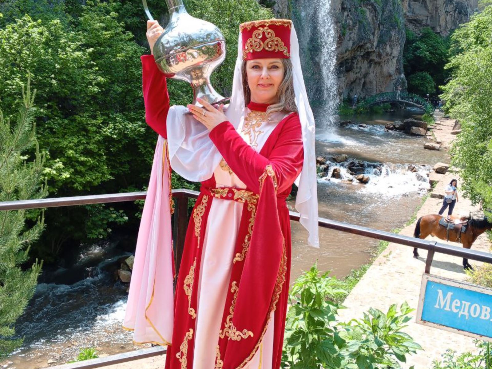 Национальный костюм