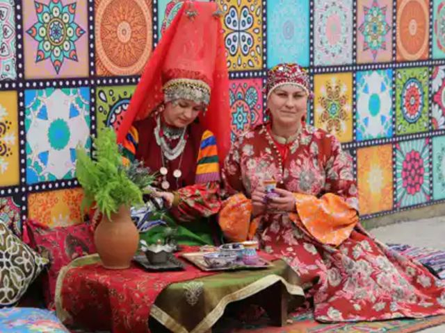 Групповая экскурсия в казачье подворье «Жар-птица» + мастер-класс — фото 3