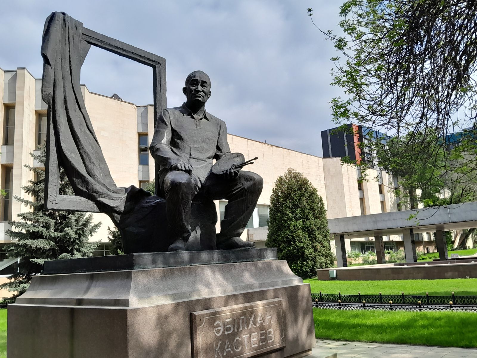 Памятник А. Кастееву