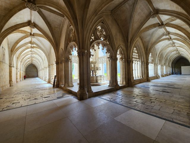 Обзорная экскурсия в Томар, Баталью и пещеры Мира-де-Айре — фото 3