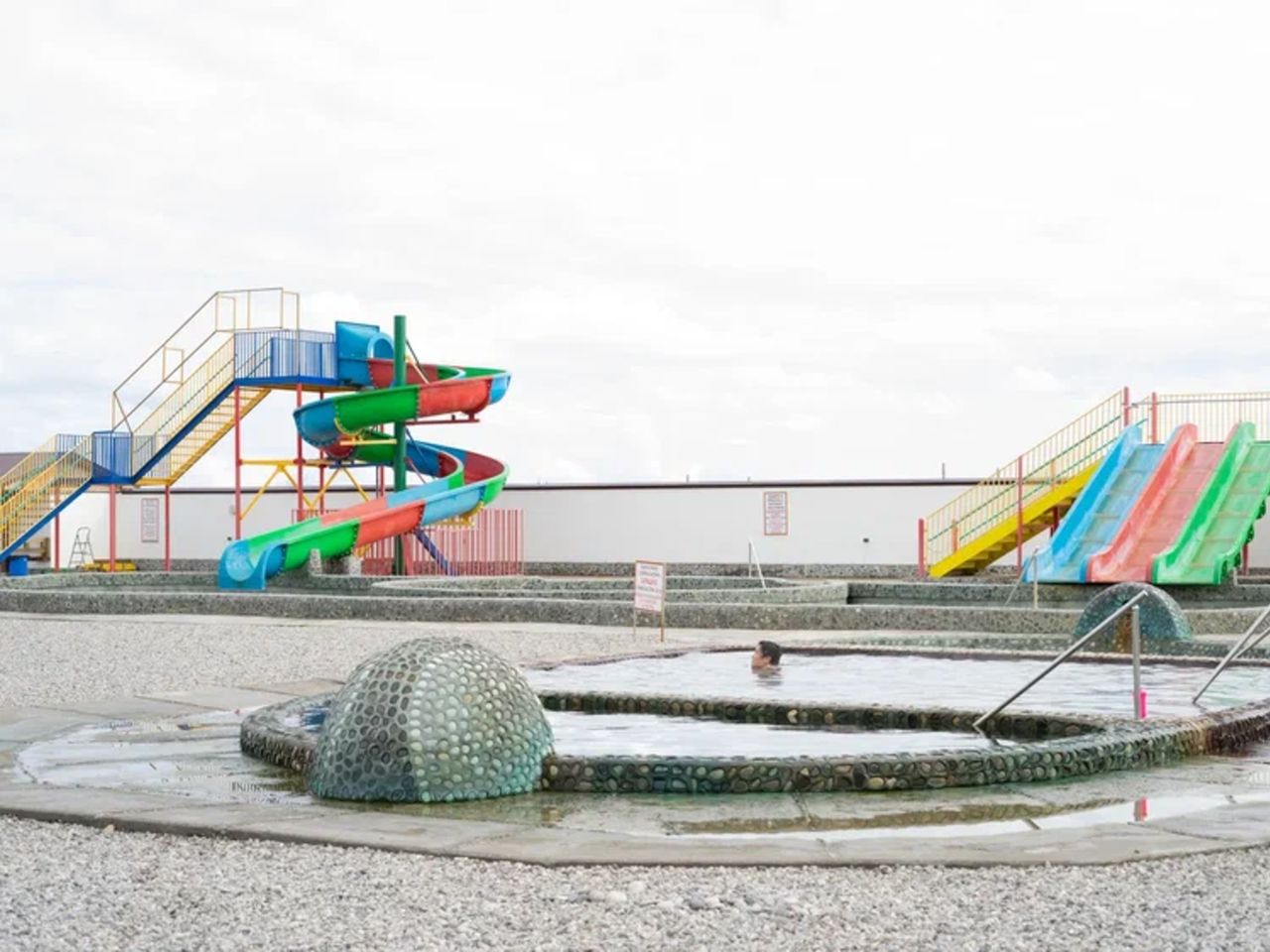 Групповая экскурсия из Пятигорска на термальные источники - групповая экскурсия в Пятигорске на автобусе длительностью более 12 часов с количеством участников более 20 человек цена экскурсии 1750₽