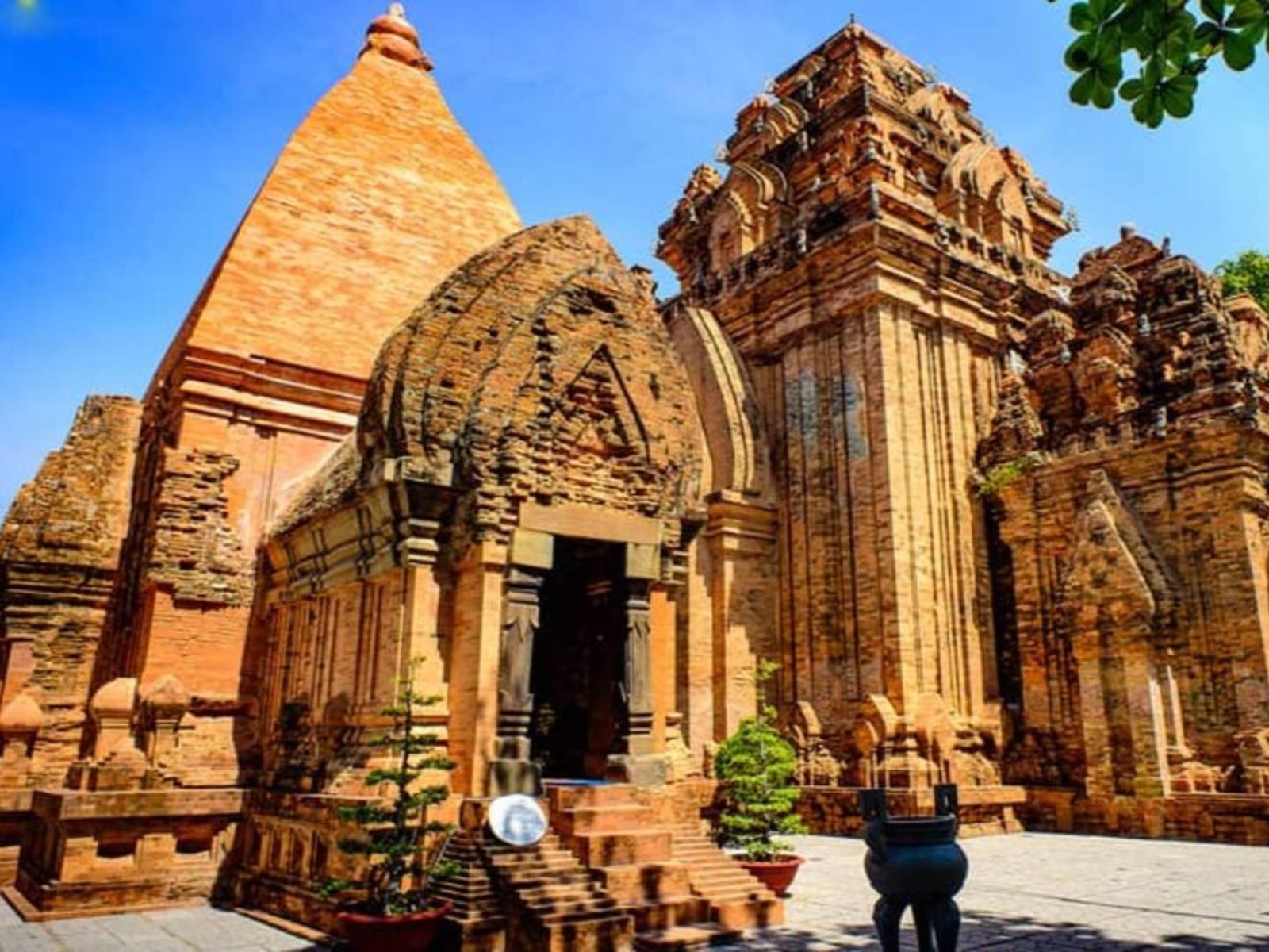 Башни По Нагар