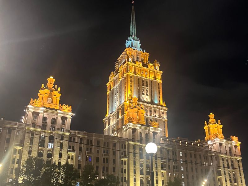 Экскурсия по вечерней Москве "Шедевры сталинского ампира" - индивидуальная экскурсия в Москве на машине гида длительностью 3.5 часа с количеством участников до 4 человек цена экскурсии 19500₽