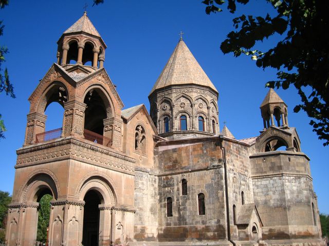 Экскурсия из Еревана в Гарни, Гегард, Эчмиадзин и Звартноц — фото 3