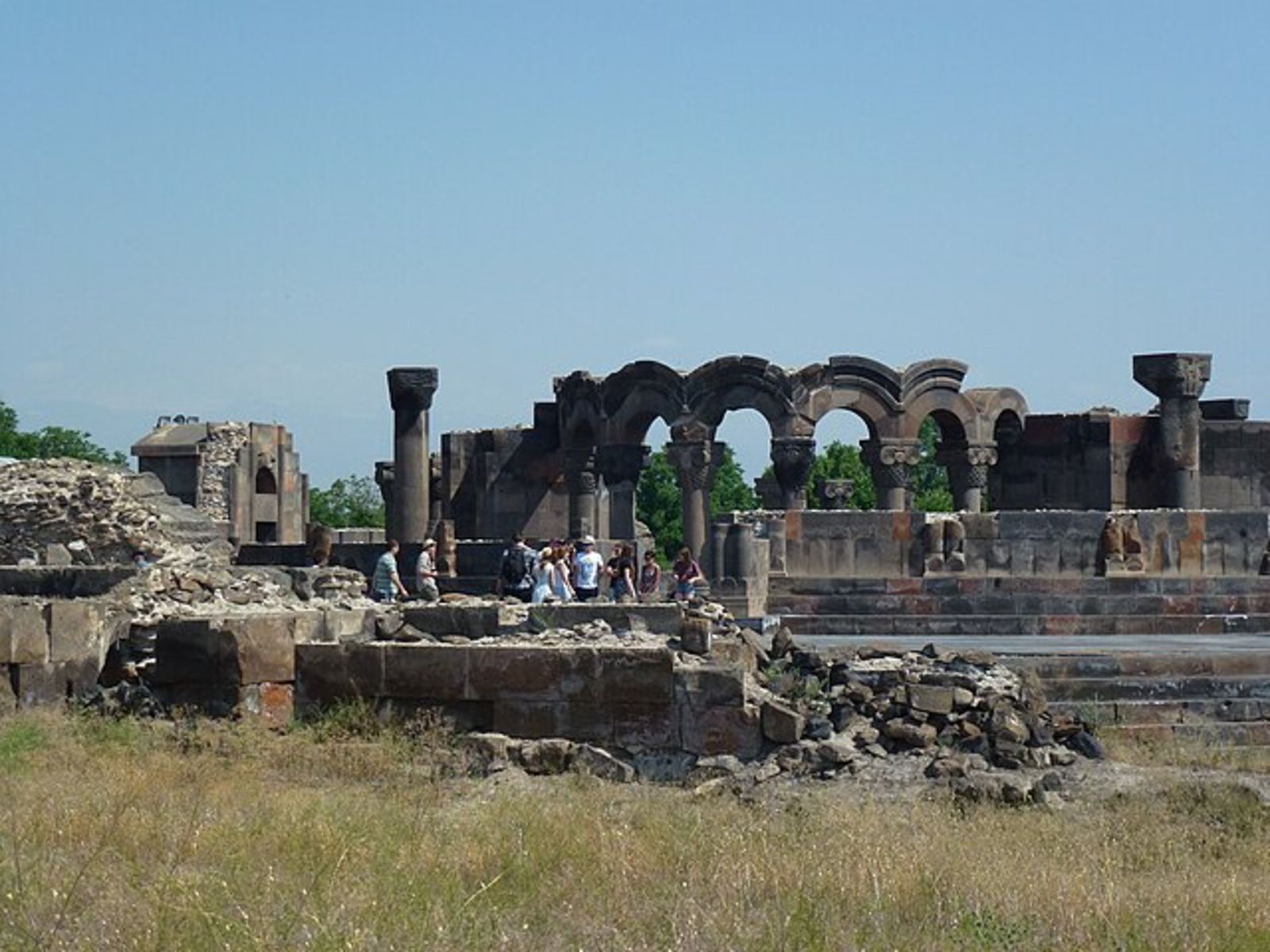 Звартноц
