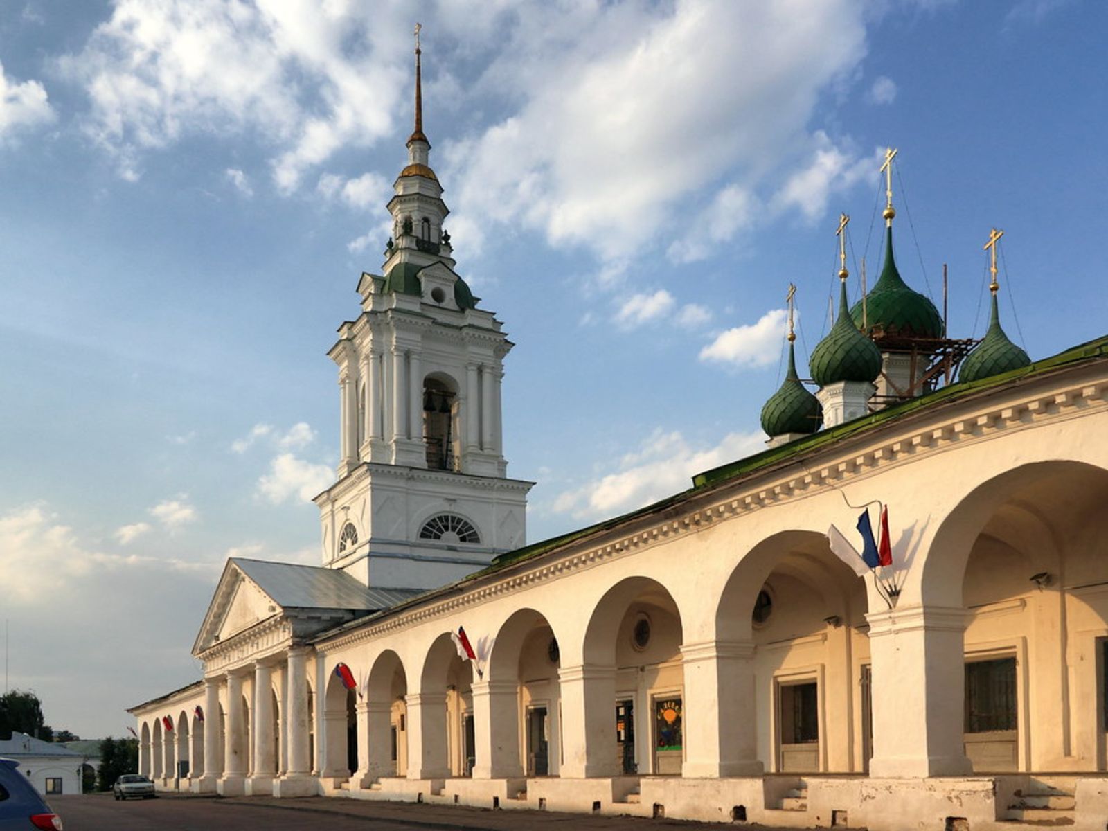 Красные ряды и церковь Спаса-в-Рядах