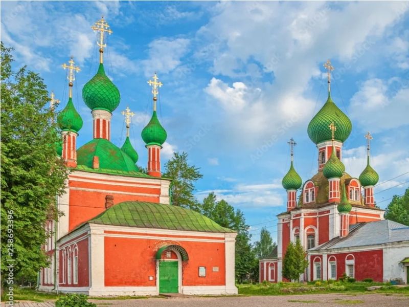 На площади