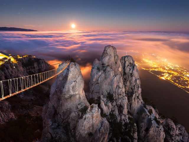 Автопешая экскурсия "Рассвет над Ялтой на зубцах горы Ай-Петри" — фото 3