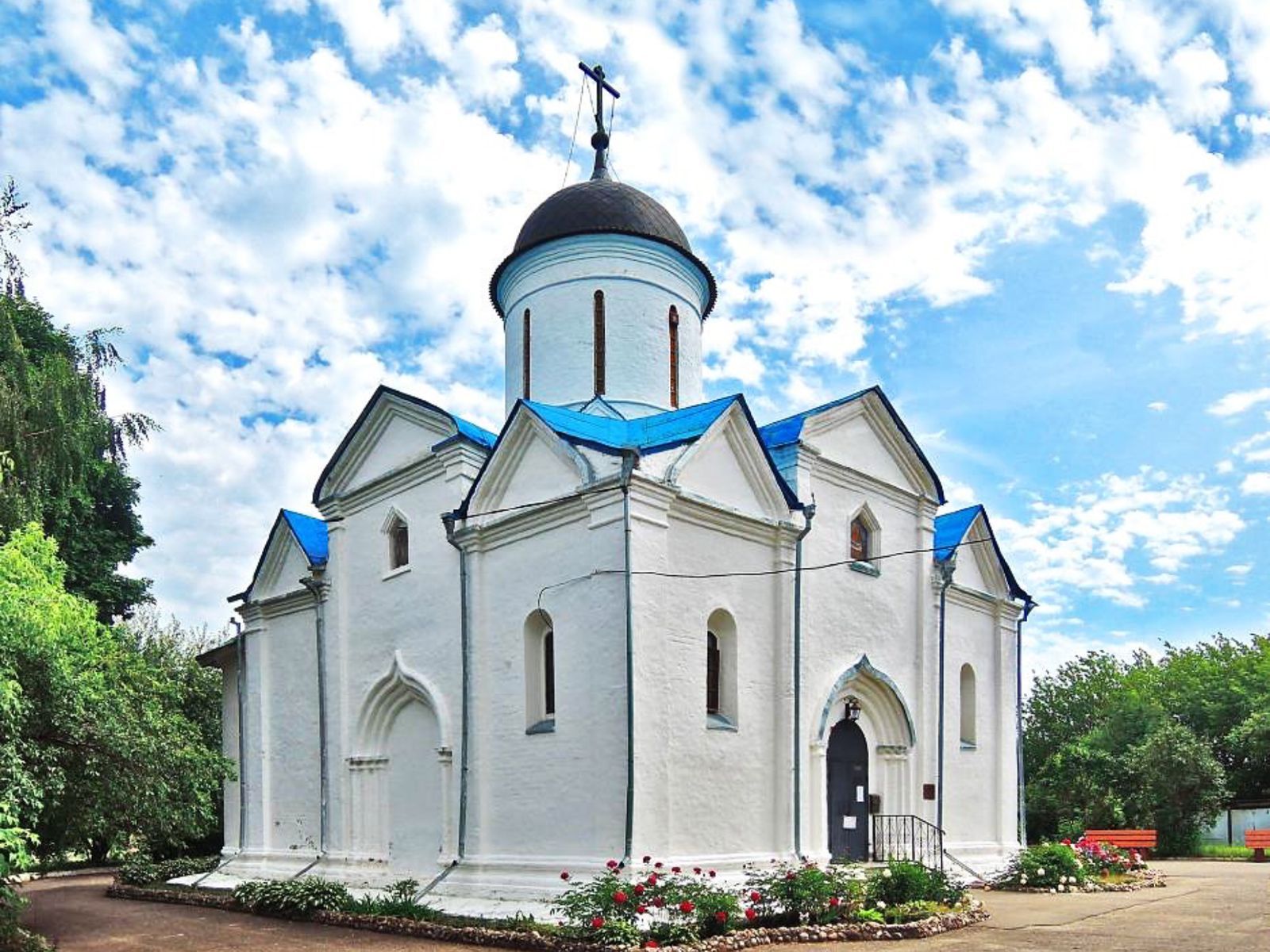 Храм