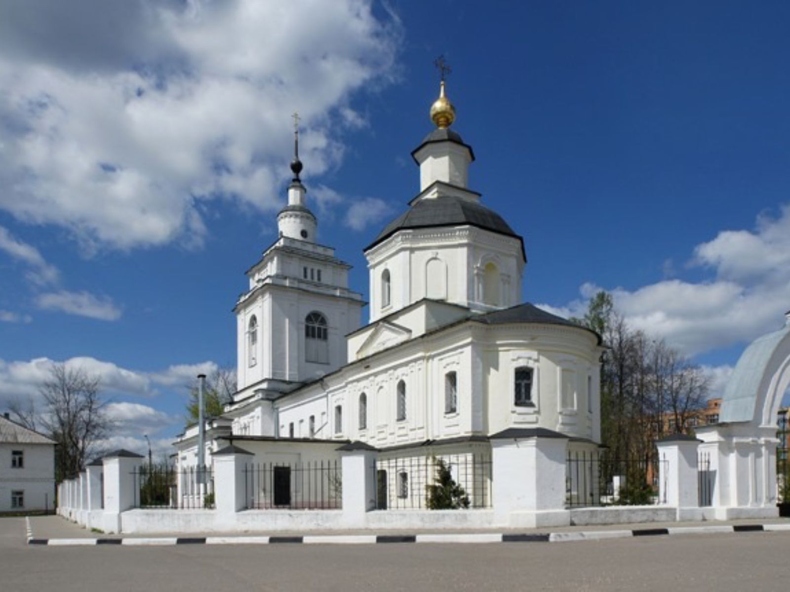Храм