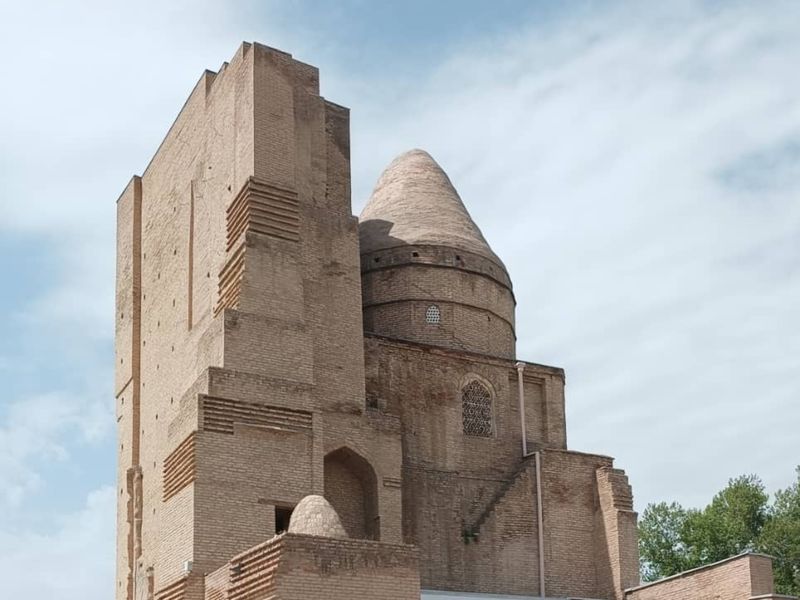 Автомобильная обзорная экскурсия по Шахрисабзу - индивидуальная экскурсия в Шахрисабзе на машине гида длительностью 7 часов с количеством участников до 7 человек цена экскурсии 200€
