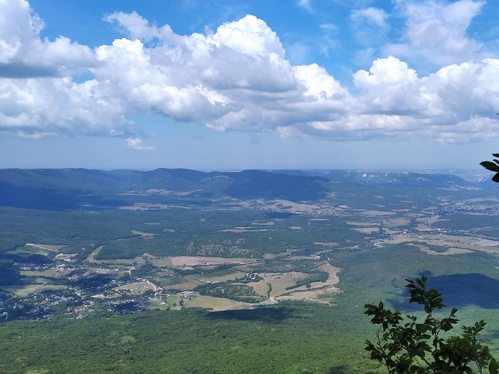 Панорама Бельбекской долины и всего Крыма